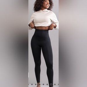 SHAPERMINT - Empetua High-Waisted Shaper Leggings - size L